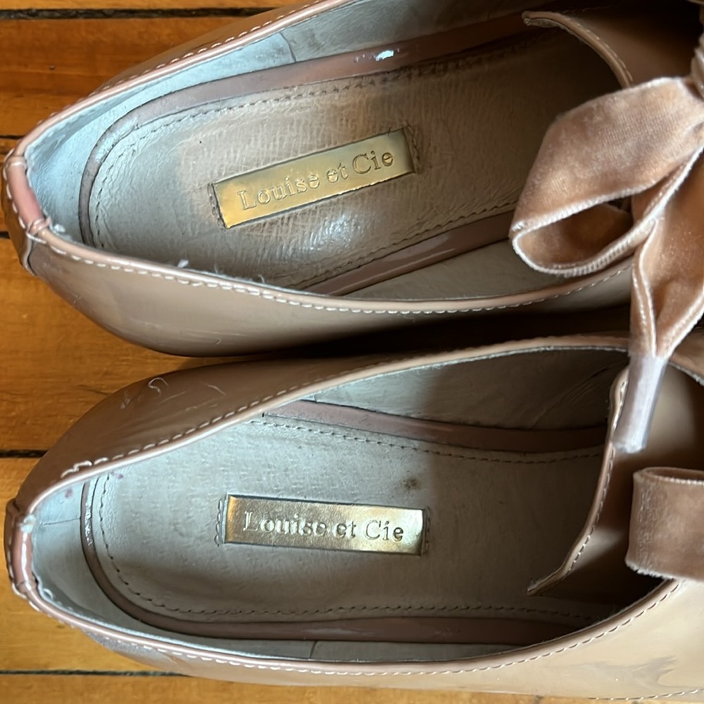 Louise et Cie pink patent leather shoes; adorable velvet bow; size 9 - Picture 2 of 6